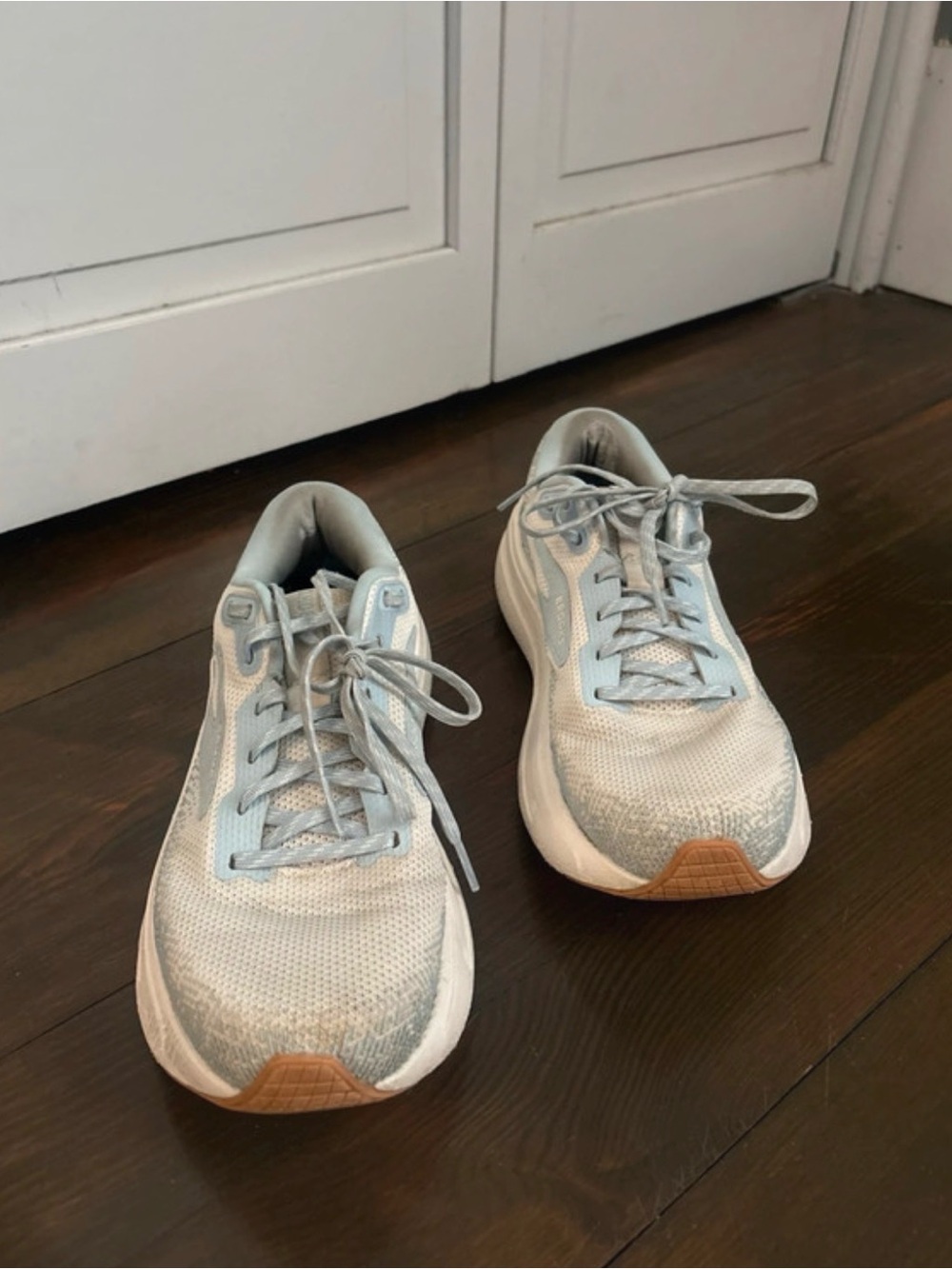Brooks Women's Pale Blue Mesh Running Shoes - Picture 3 of 7